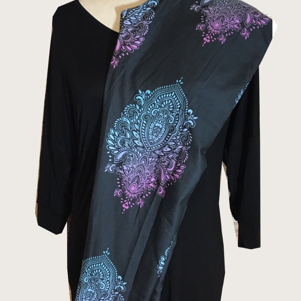 Charlies Project OS One Size Medallions Print LEGGINGS NEW in Original Dust Bag